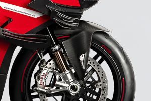 Front Suspension View of Superleggera V4