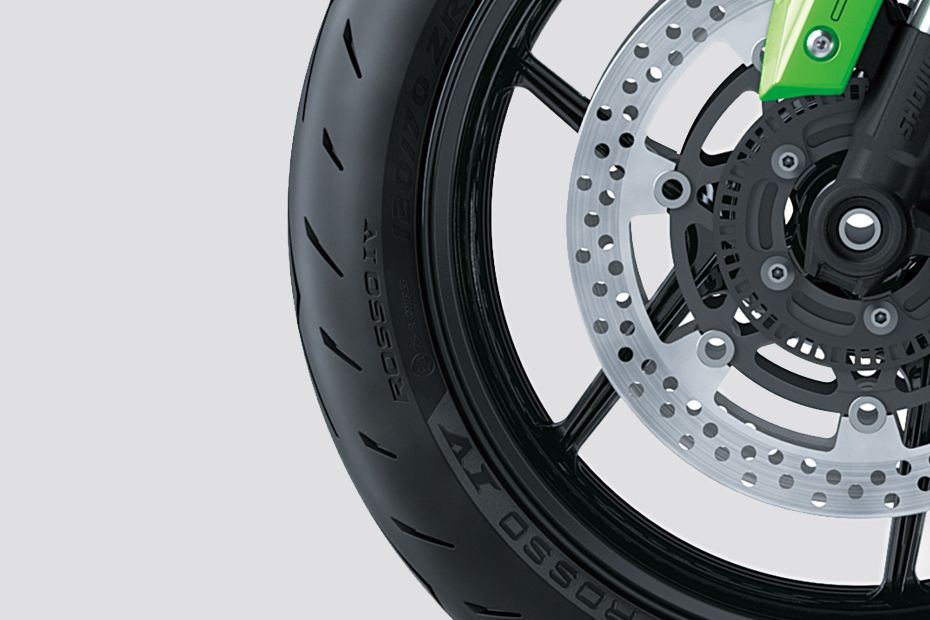 Front Tyre View of Ninja ZX-6R