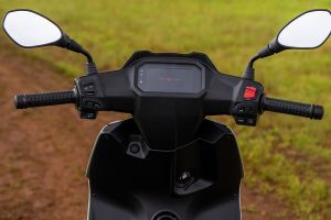 Handle Bar View of SR 175 hp.e