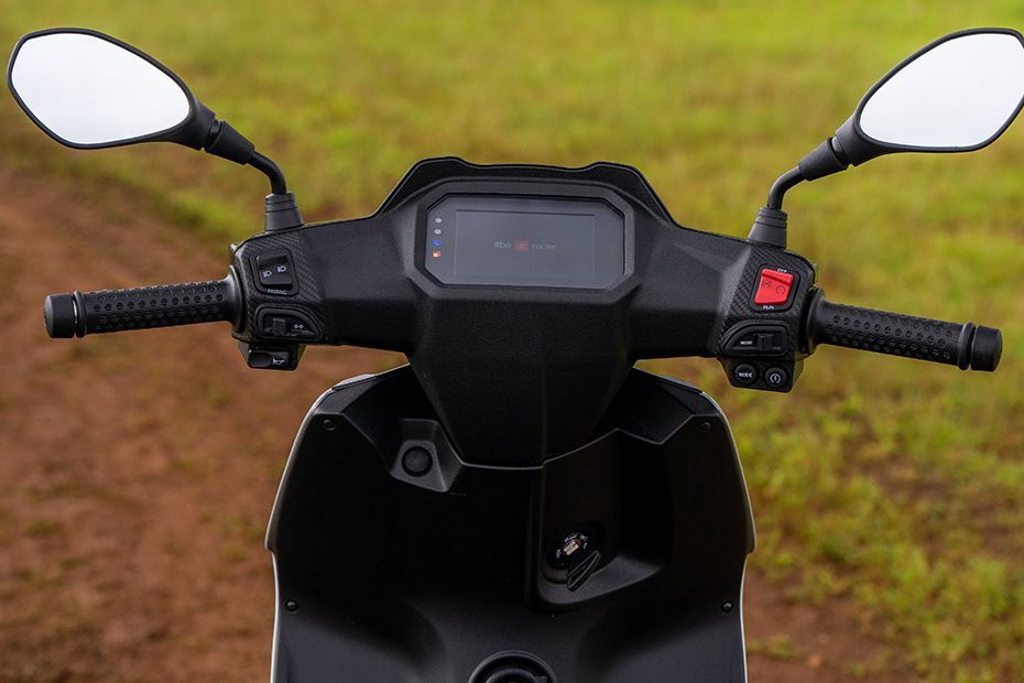 Handle Bar View of SR 175 hp.e