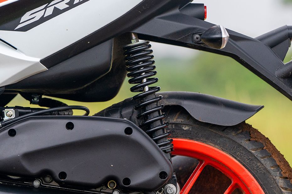 Rear Suspension View of SR 175 hp.e