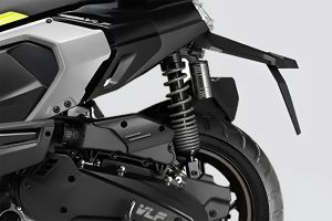 Rear Suspension View of Mobster 135
