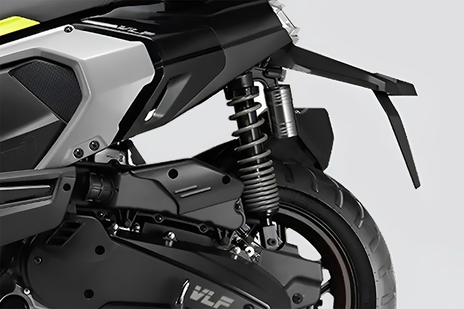 Rear Suspension View of Mobster 135