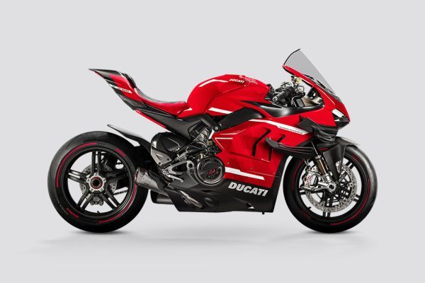 Right Side View of Superleggera V4