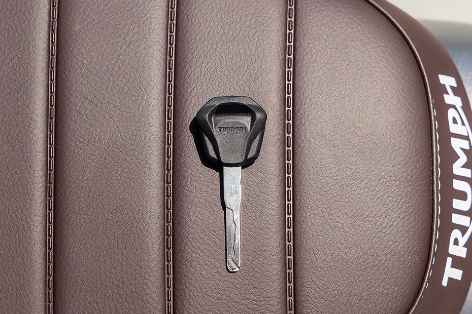 Key (Back) of Scrambler 400 X