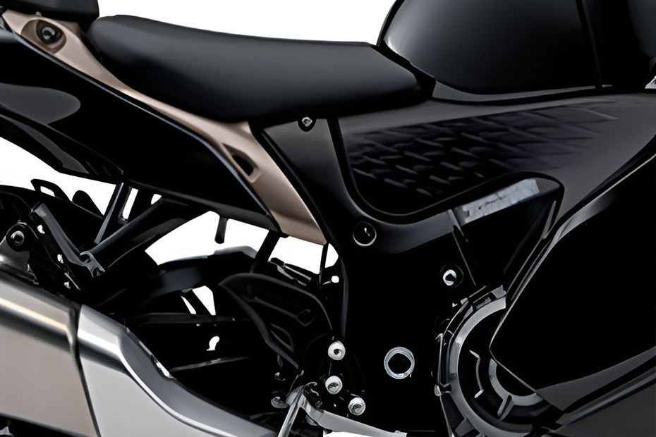 Central Panel of Hayabusa