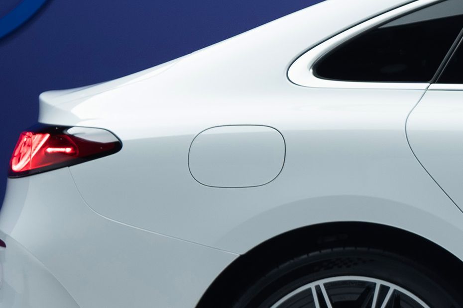 Fuel Lid (Closed) Image of C Class Electric