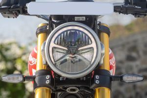 Daytime Running Lamp(DRL) of Speed 400