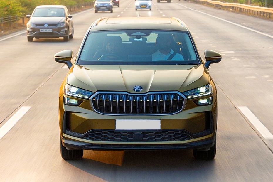 Driving: Front View Image of Kodiaq