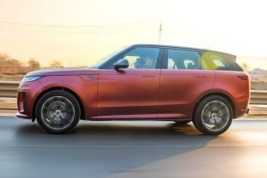 Driving: Side Profile (Left) View Image of Range Rover Sport
