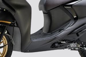 Floorboard of Fascino 125 Fi Hybrid