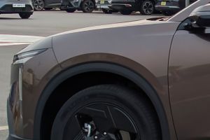 Front Fender Image of VF MPV 7