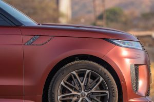 Front Fender Image of Range Rover Sport