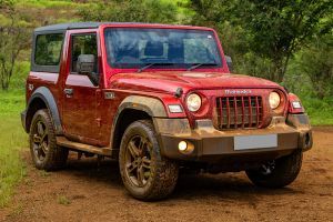 Front Right Quarter View Image of Thar