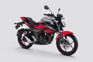 Front Right Quarter View of Gixxer