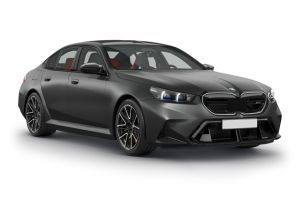 Front Right Quarter View Image of M5
