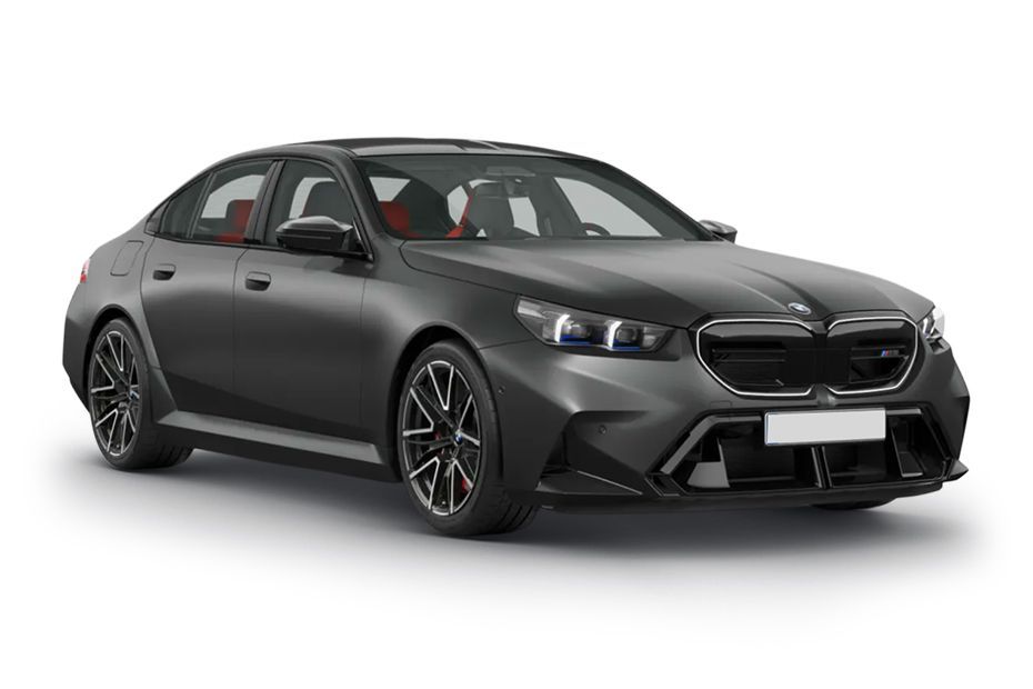 Front Right Quarter View Image of M5
