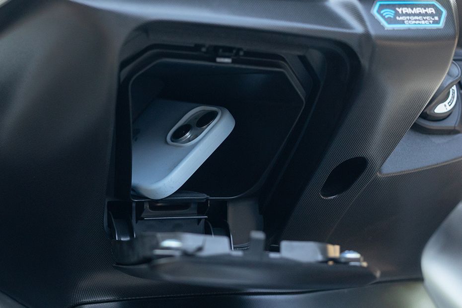 Front storage of AEROX-E