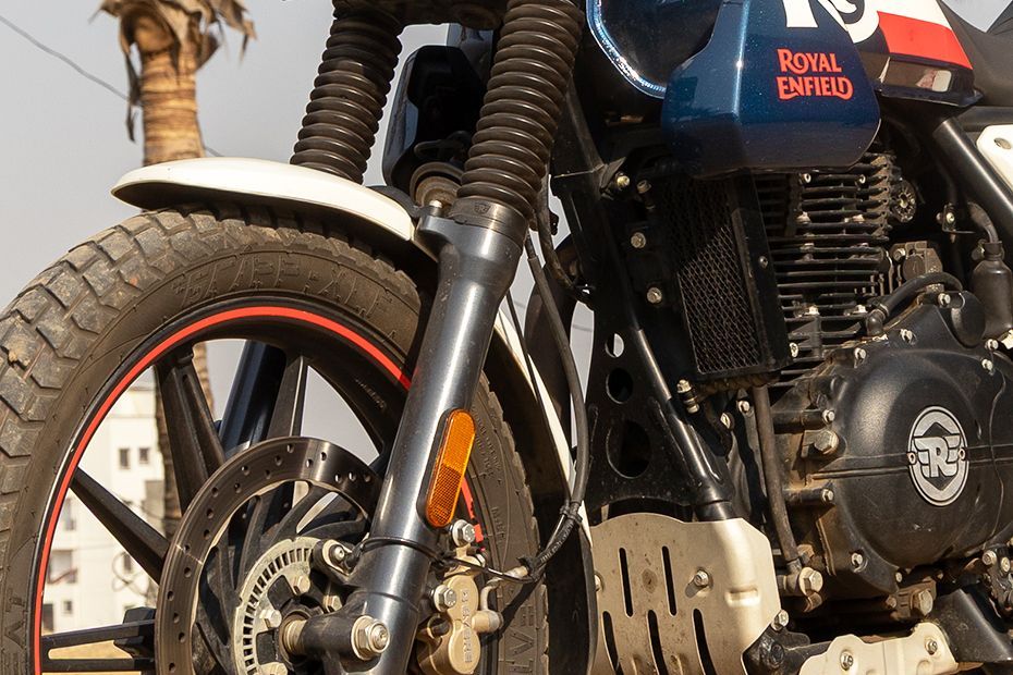 Front Suspension of Scram 440