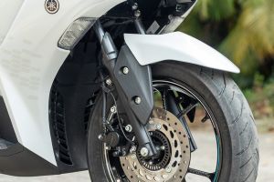 Front Suspension of AEROX-E
