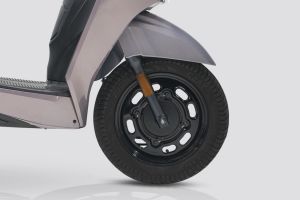 Front Tyre of New Magnus Neo