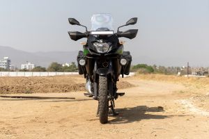Front View of Versys X 300