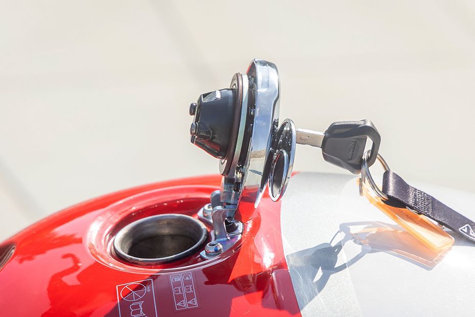 Fuel Lid (Open) of Model_