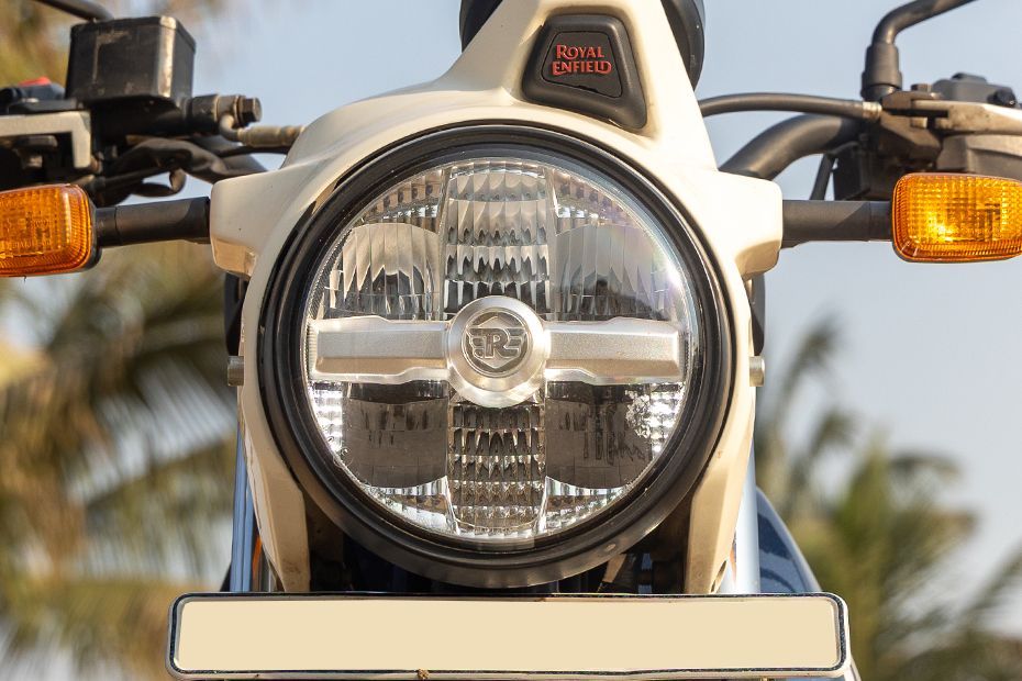 Headlamp of Scram 440