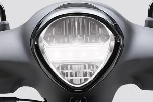 Headlamp of Fascino 125 Fi Hybrid