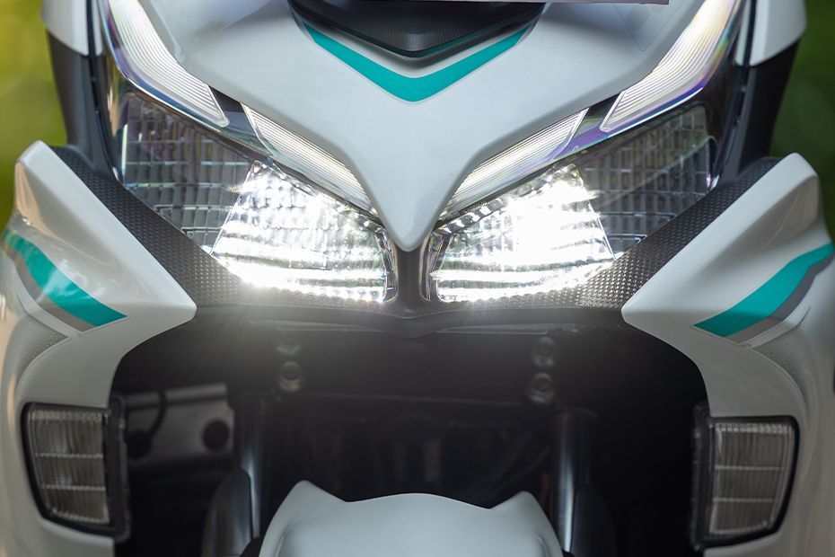Headlamp of AEROX-E