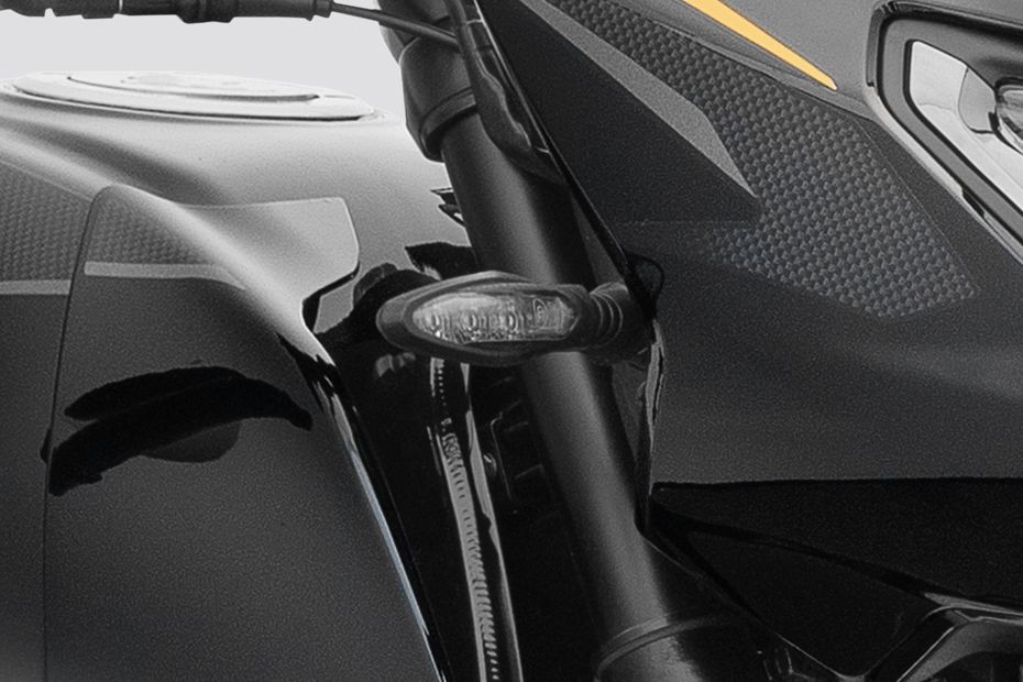 Indicator (Front) of Pulsar 180
