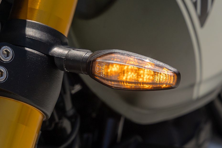 Indicator (Front) of Scrambler 400 X