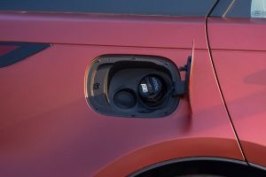 Fuel Lid (Open) Image of Range Rover Sport