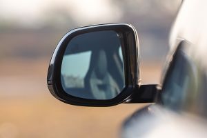 Outside Mirror Glass Image of Range Rover Sport