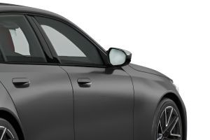 Outside Mirror Glass Image of M5