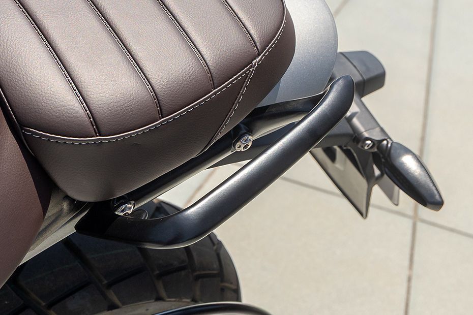 Pillion Grab Rail of Scrambler 400 X