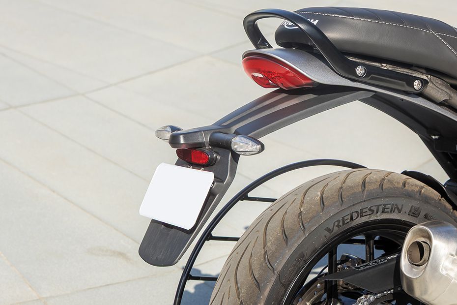 Rear Fender of Speed 400