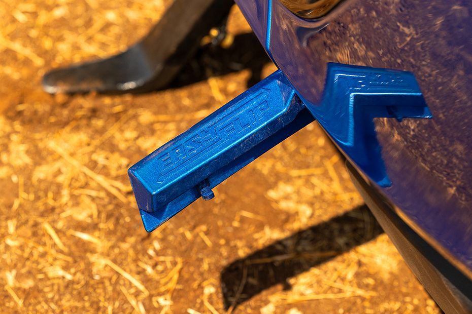 Rear Footpeg of DX EV