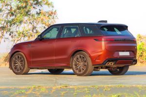 Rear Left Three Quarter View Image of Range Rover Sport