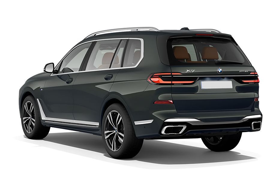 Rear Left Three Quarter View Image of X7