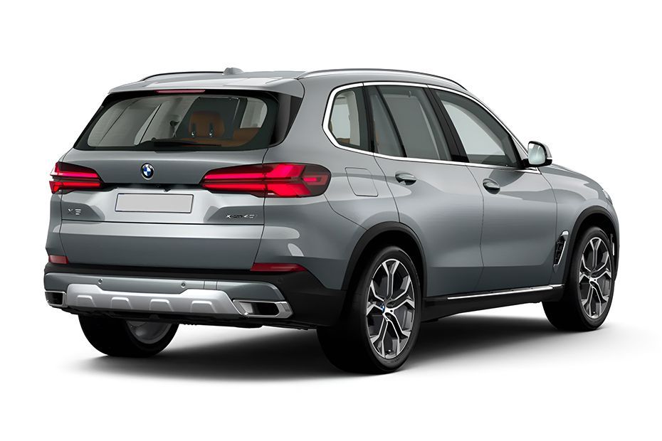 Rear Right Three Quarter View Image of X5
