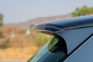 Rear Spoiler Image of Range Rover Sport