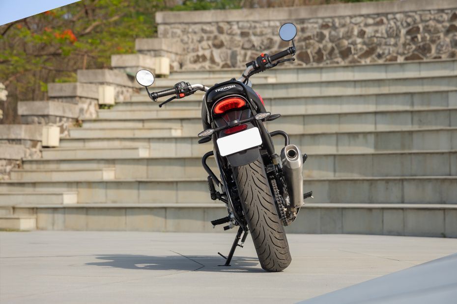 Rear View of Speed 400