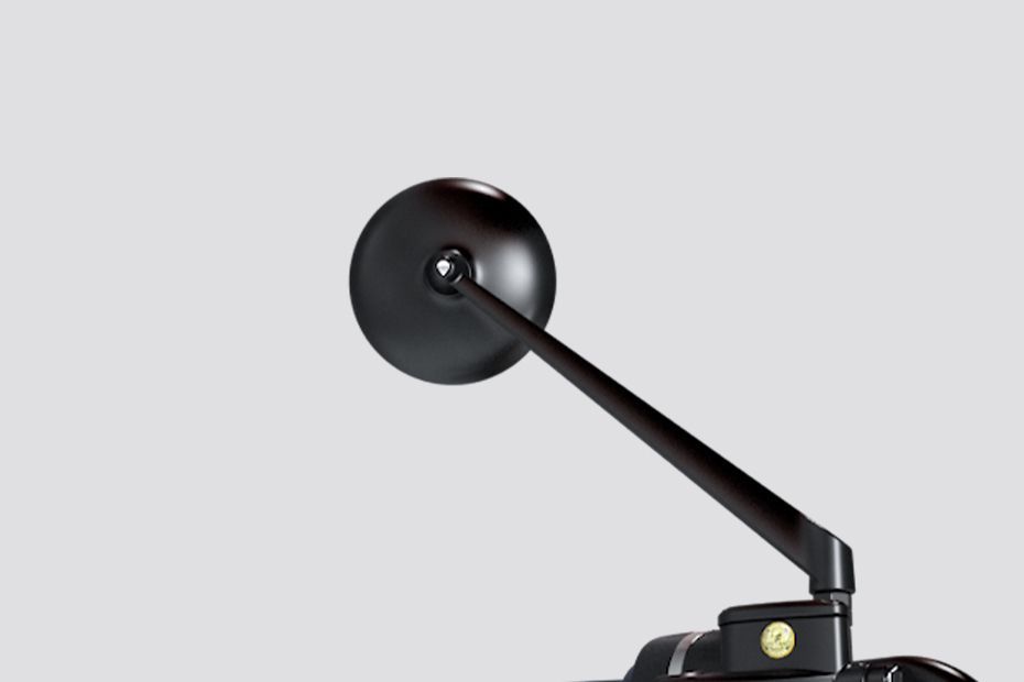 Rear View Mirror(Front View) of Model_