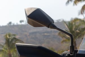 Rear View Mirror(Front View) of Model_