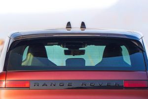 Rear WindShield Image of Range Rover Sport