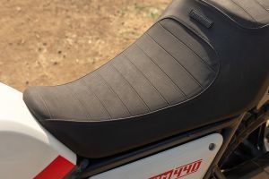 Rider Seat of Scram 440