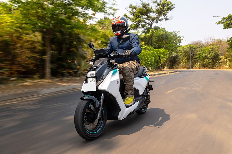 Riding: Front Left Quarter View of EC-06