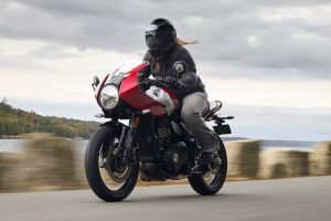 Riding: Front Left Quarter View of Thruxton 400