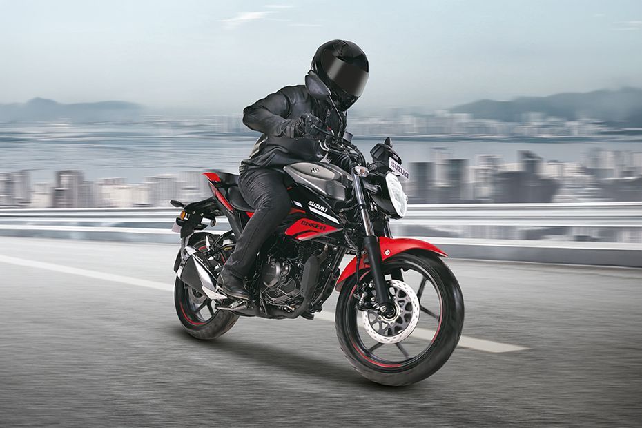 Riding: Front Right Quarter View of Gixxer